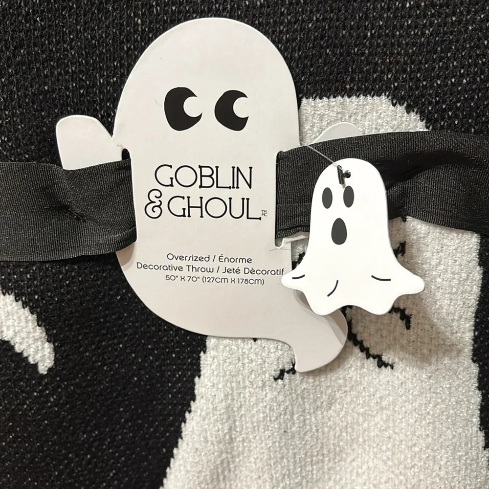 GOBLIN & GHOUL BLACK GHOST PUMPKIN JACK O LANTERN OVERSIZED HALLOWEEN THROW NWT